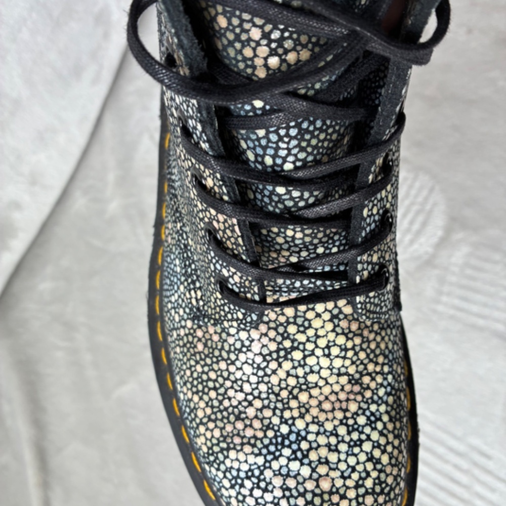 Rare Dr.MARTENS AirWair Boots STINGRAY MIE Made In England unisex US W9/M8 – NEW - Picture 13 of 16